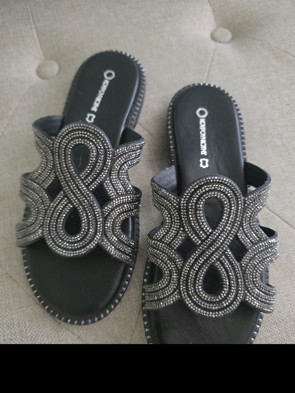 🌟 LIKE NEW | Greek | Black Slide Sandals | Decorative Rhinestone Swirl Design🌟